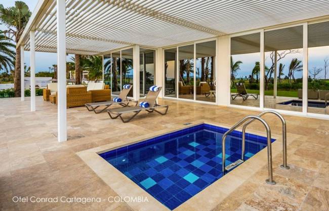 Шезлонг-лежак металлический Wave белый, синий 1910х715х300 мм Шезлонг-лежак металлический Wave белый, синий 1910х715х300 мм