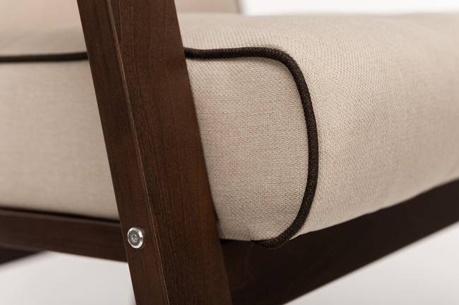 Кресло Leset Модена Орех текстура Malmo 05 (бежевый), кант Malmo 28 (коричневый) Кресло Leset Модена Орех текстура Malmo 05 (бежевый), кант Malmo 28 (коричневый)