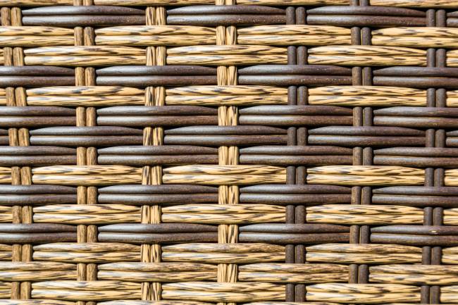 Обеденный стол FIONA в коричневом цвете